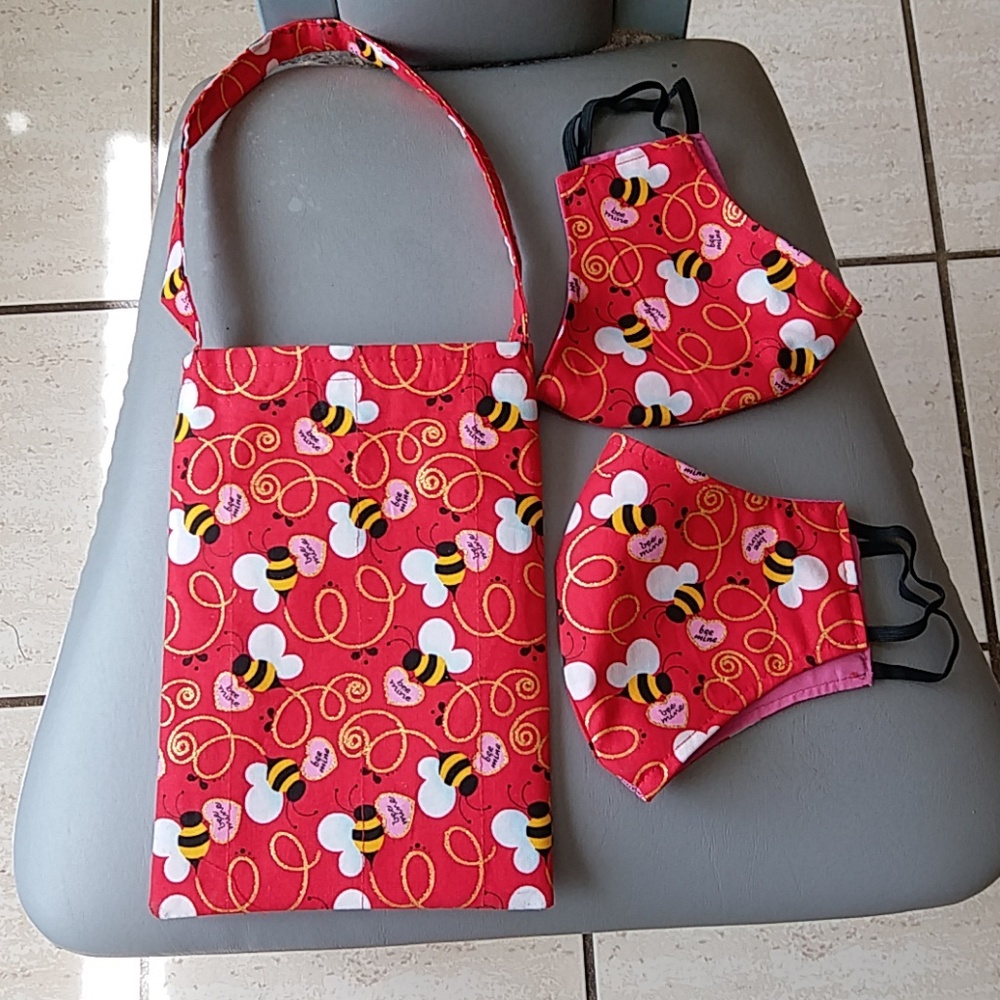 2 gorgeous masks & purse NWOT structured bumblebee